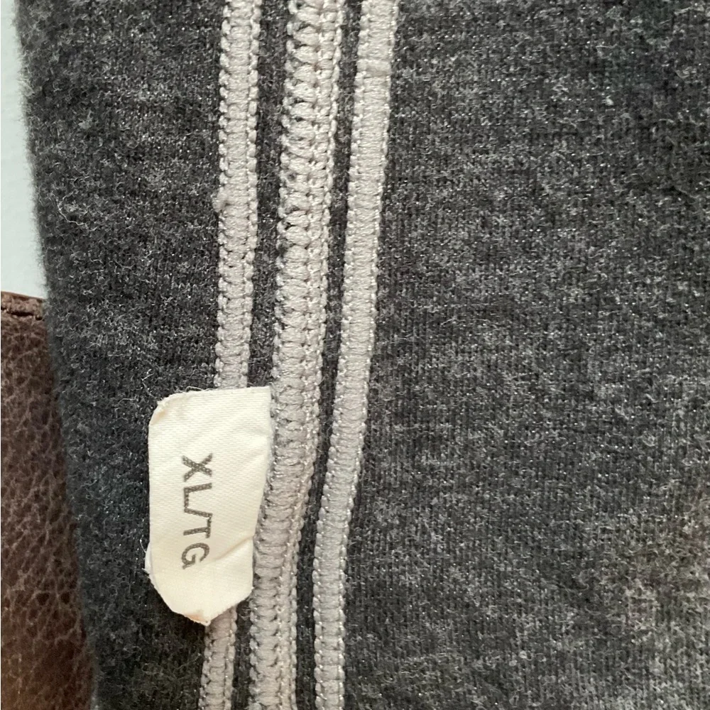 Tommy Bahama Men’s Reversible 1/2 Zip - Picture 6 of 7
